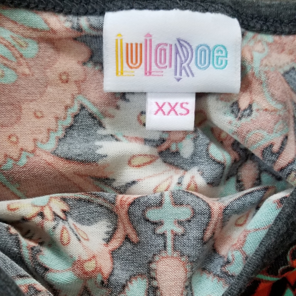 !SALE 3/$20! Lularoe | Damask Printed Top - Picture 3 of 4